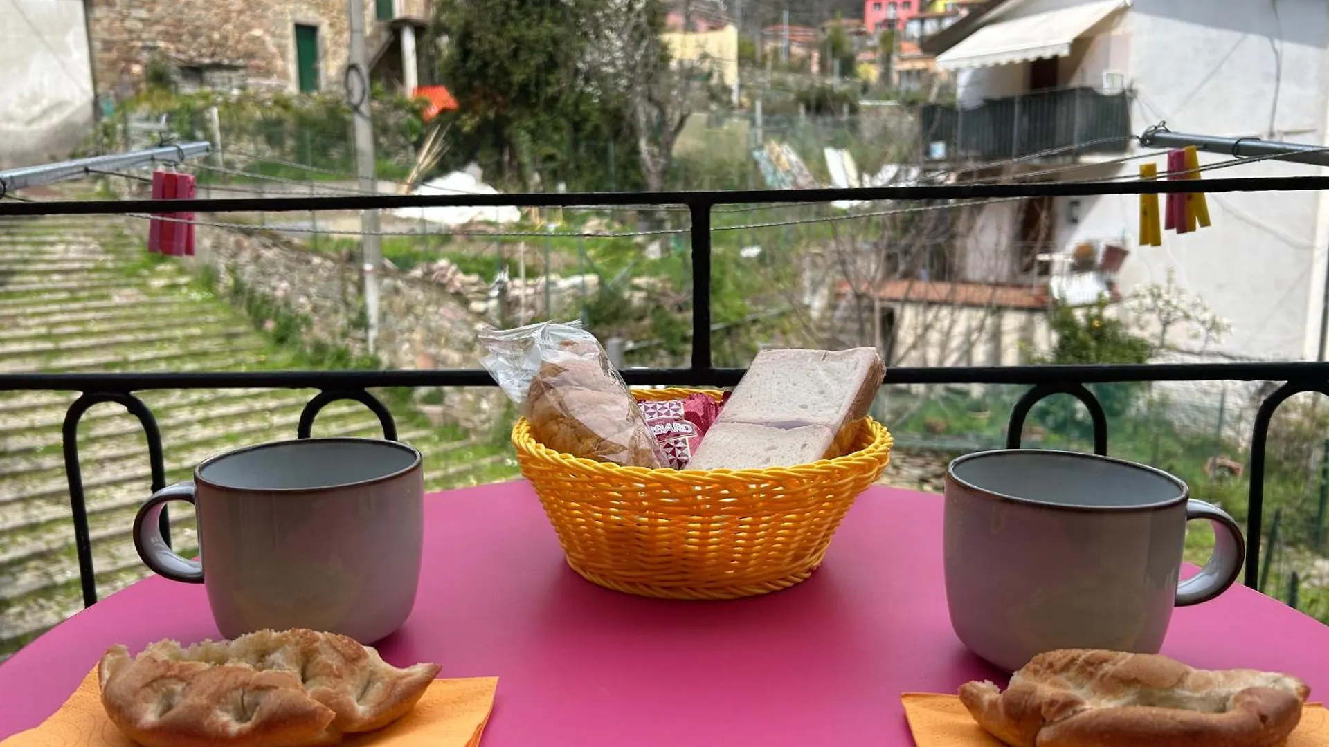 Aa Da Pinela-Biassa-Cinque Terre Lägenhet Italien
